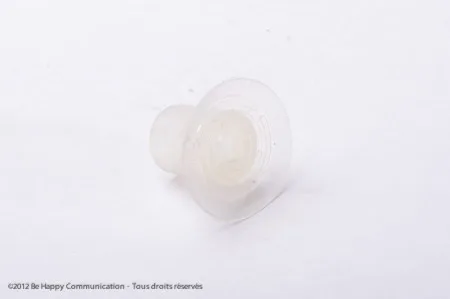 Pièce en silicone translucide